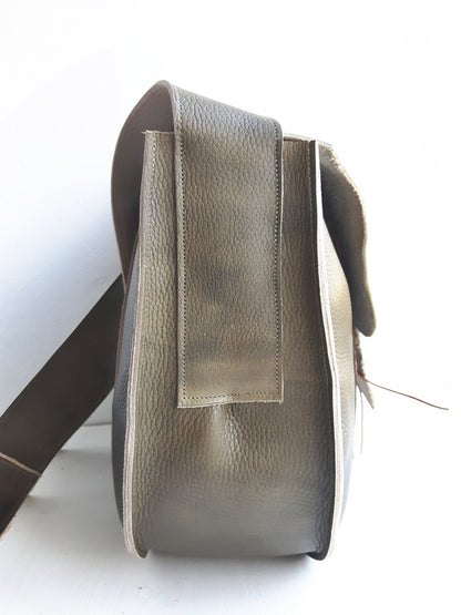 RUMMAGE Bag. Olive grained.