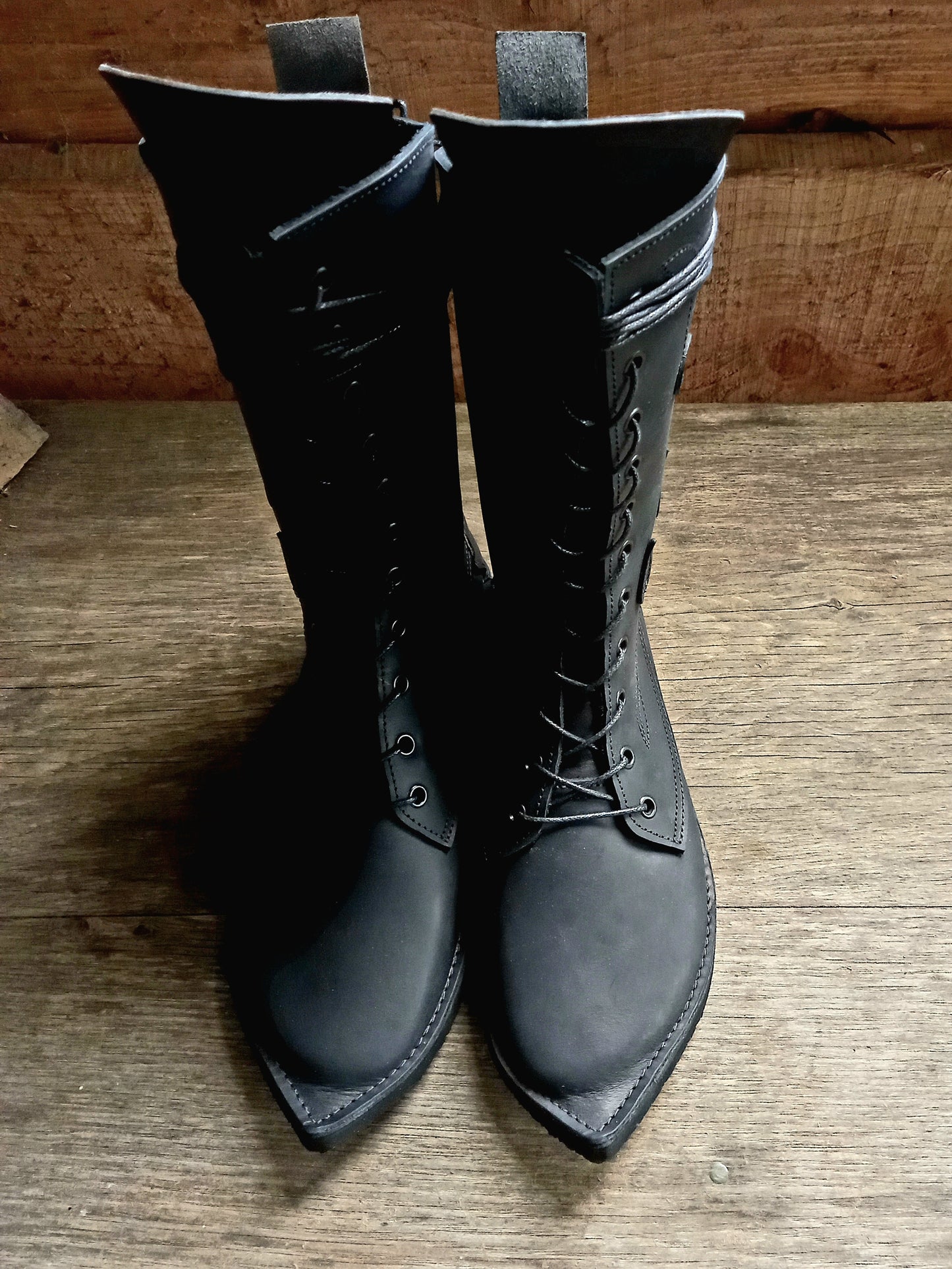 TINKER - Coal. Steads