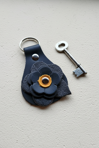 Ragglebloom | Handmade Cottage Fob
