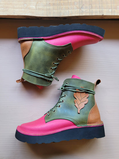 Cobweb Boots - Various Colours